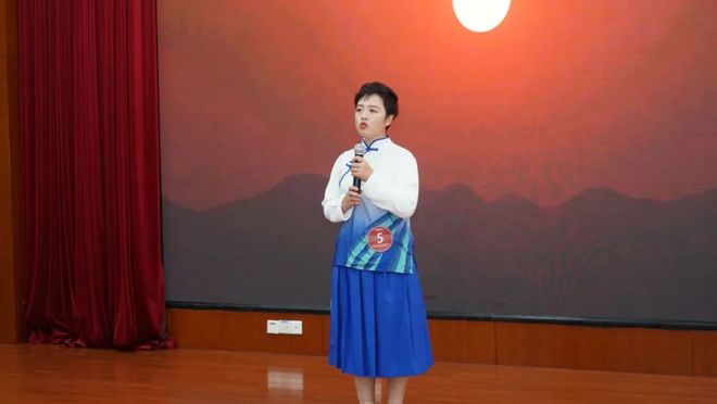 年阿姨来了技能大赛暨第三季度最美家政人表彰大会圆满落幕麻将胡了2试玩网站做知识分子阿姨展巾帼家政风采2024(图26)